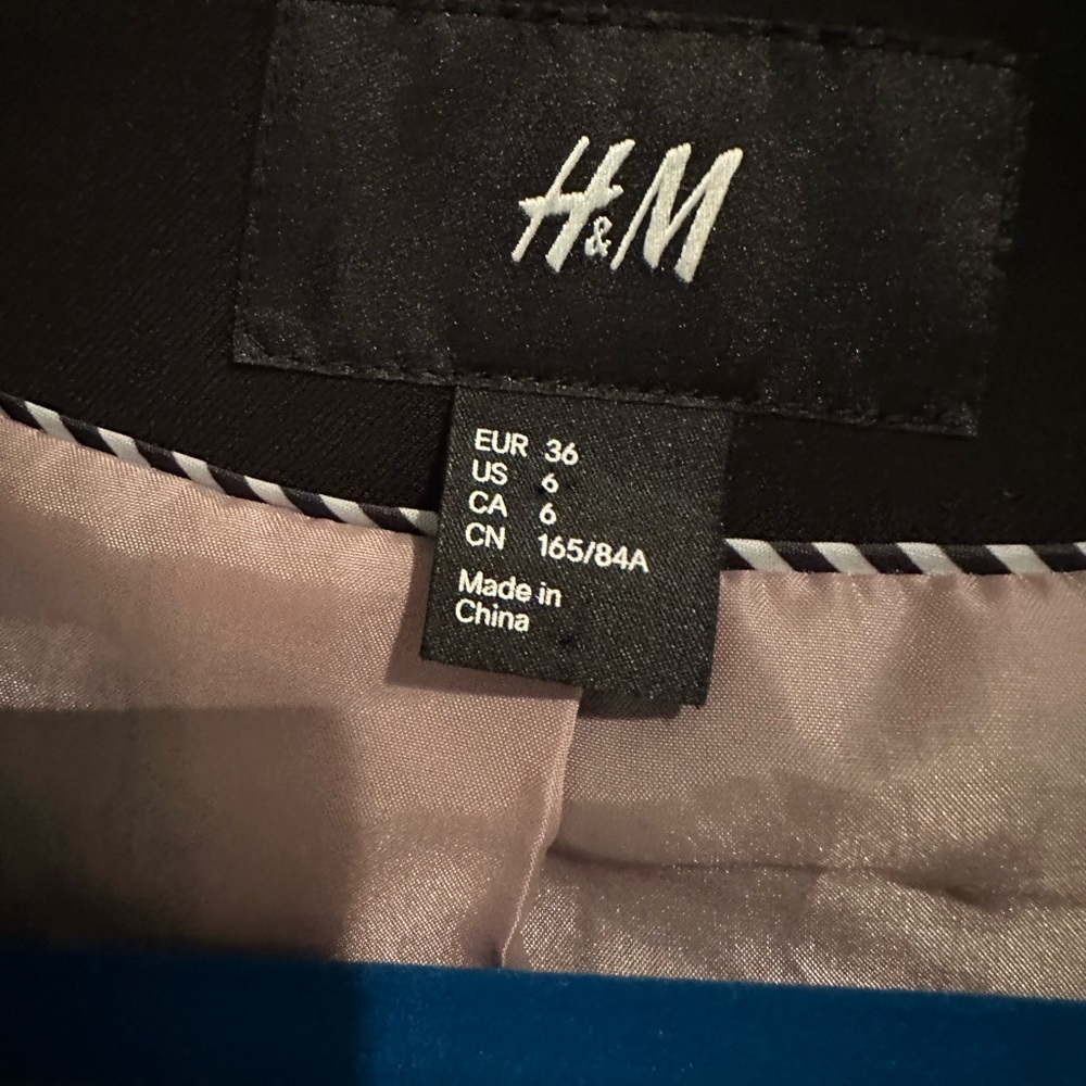 H&M Blazer - Picture 3 of 3